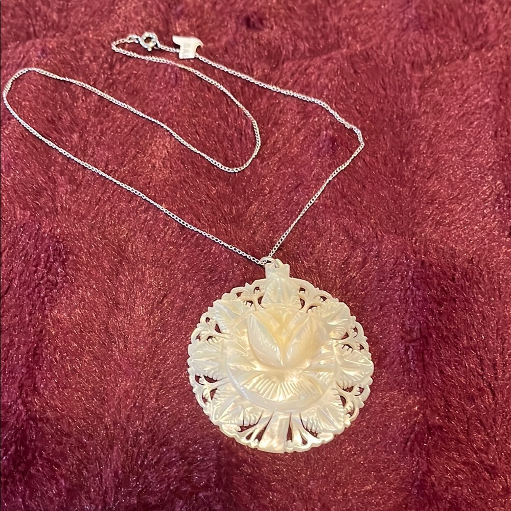 SABRA  mother of pearl Necklace never worn made in Israel.